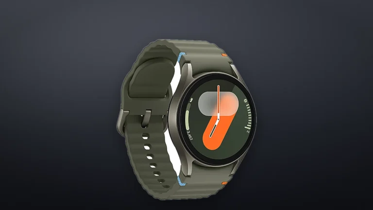 Samsung Galaxy Watch7 40 mm in Green angled from the right, showing the case edge and the band